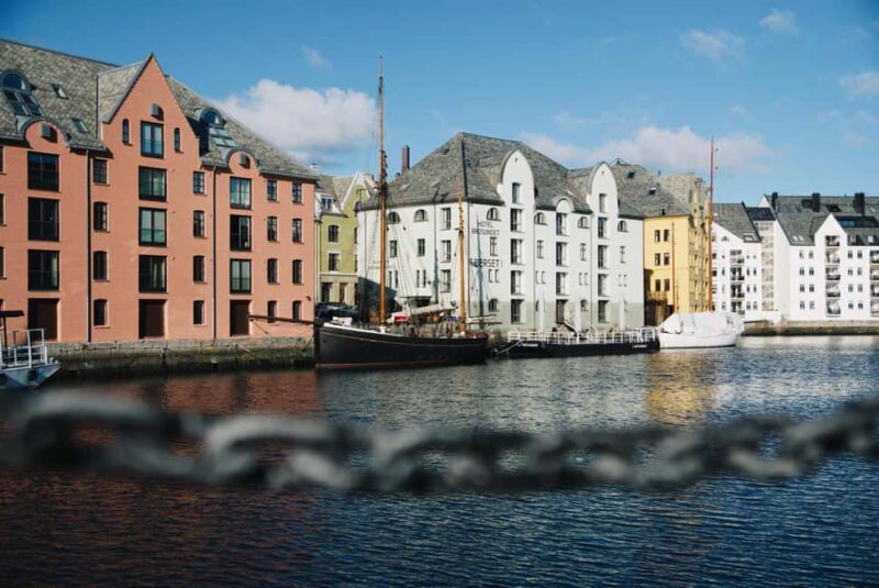 City tour in Ålesund: Art Nouveau, sea views, and insider tips - Why We Think This Tour is Worth It
