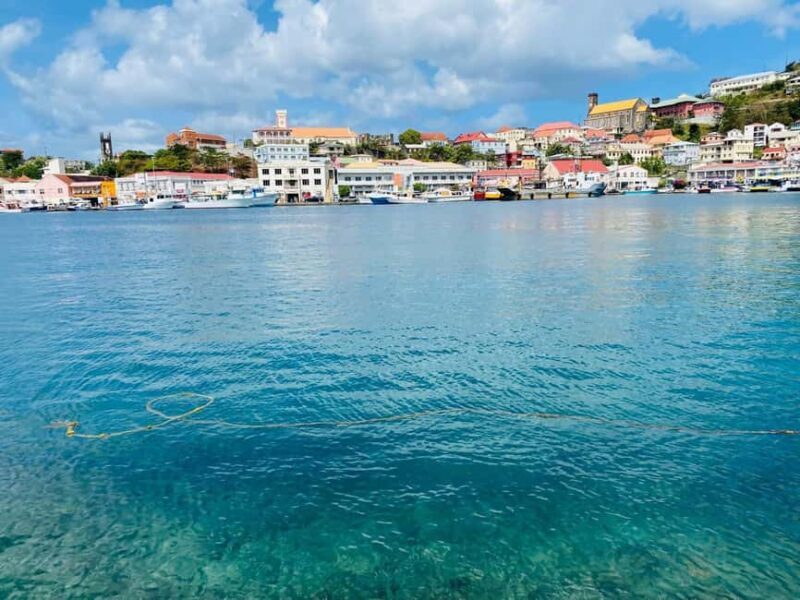 City Tour in vintage model T replica - Exploring Grenada’s Capital in Vintage Style: A Unique City Tour in St. George’s