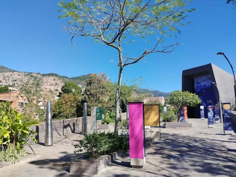 City tour Medellin - Summary: The true value of this Medellín city tour