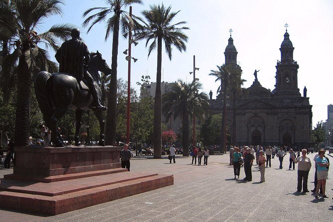 City Tour Santiago Walking + Typical Tastings + Teleférico and Funicular - Key Points
