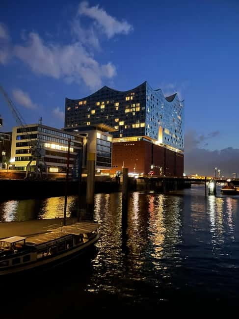 City tour through Hafencity, Speicherstadt... with a real insider! - An Honest Look at the Hamburg Insider Tour