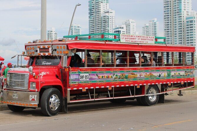 City tours in a cultural 'chiva' in Cartagena - Key Points