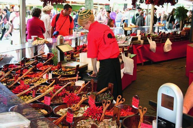 City Walk + English Garden and Colorful History + Culture in the City Center - Key Points