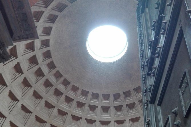 City walk through Spanish steps, Trevi fountain, Pantheon, Navona, Angel Castle - What Makes This Tour Stand Out