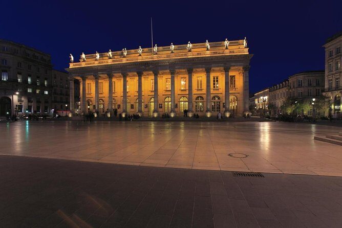 CityTour and Photo Portraits Souvenirs in Montpellier - An in-depth look at the Montpellier CityTour and Photo Portraits