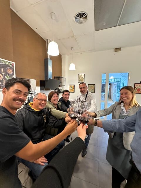 Class of Valencian Paella with welcome drinks and tapas - Who should consider this tour?