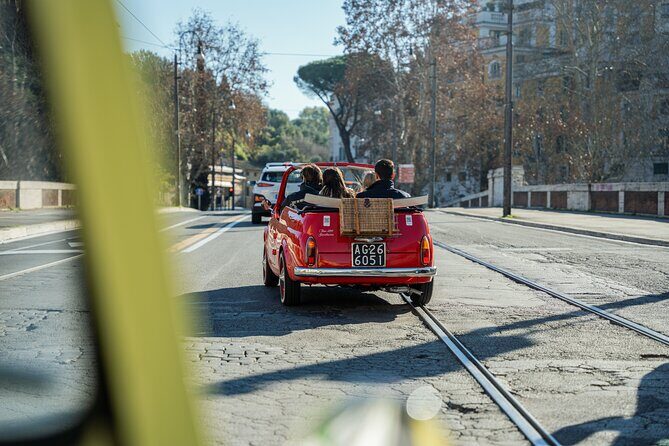 Classic Elegance: Vintage Fiat 500 Cabriolet Rome Tour - A Detailed Review of the Vintage Fiat 500 Rome Tour