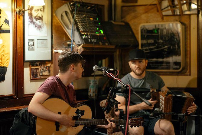 Classic Irish Pubs Private Tour of Dublin: Live Music, Beer and Nightlife - A Genuine Dive into Dublin’s Nightlife: Private Irish Pubs Tour with Live Music and Local Flavors