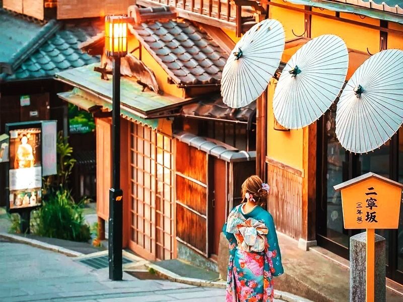 Classic Panoramic Tour: A Day Trip to Kyoto and Nara to Encounter Adorable Deer - Deer and temple grounds in Nara