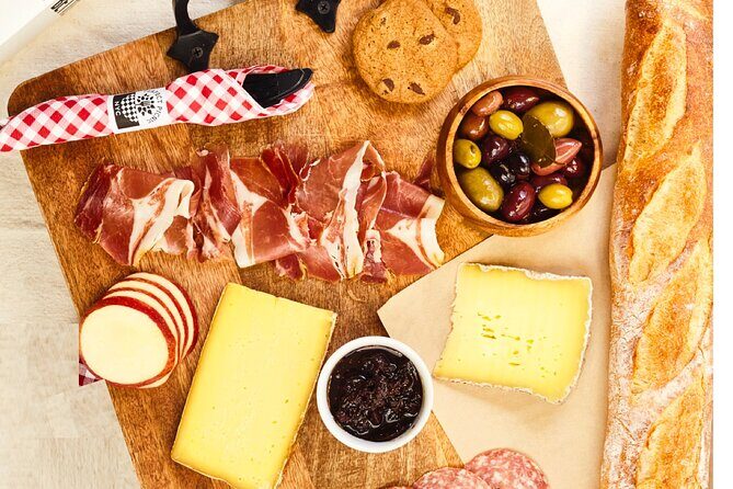 Classic Picnic for 2 (Grab and Go) - A practical guide to your Central Park picnic experience