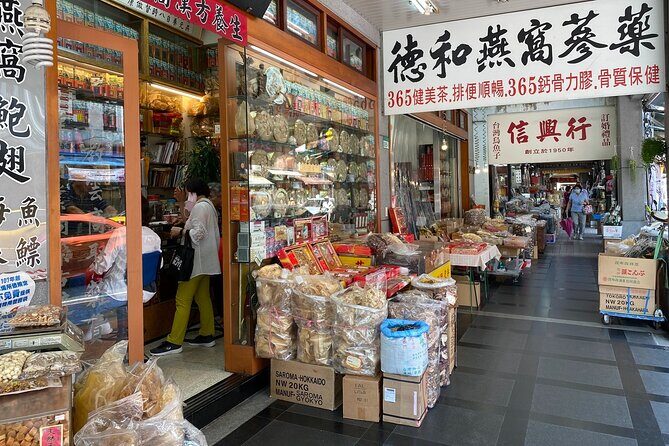 Classic Taipei Landmarks Day Tour - FAQs