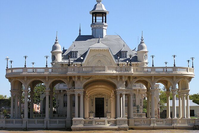 Classic Tour and Sailing in Tigre and Delta of Buenos Aires - A Deep Dive Into the Experience
