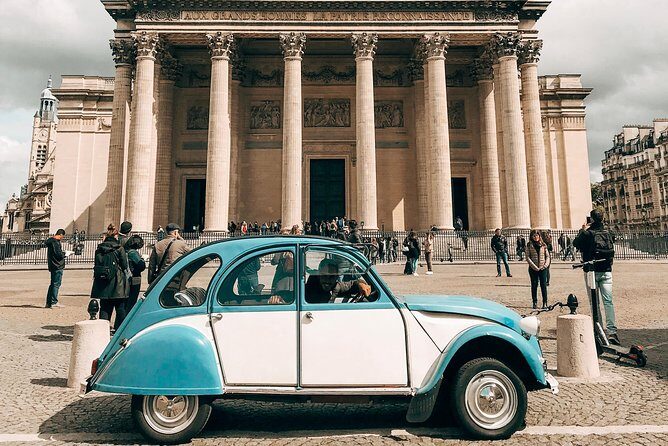 Classic Tour of Paris in 2CV CITROEN - Authenticity and Personal Touch