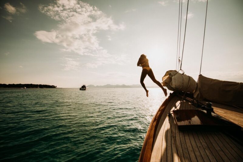 Classic Yacht Sailing in Cannes - Frequently Asked Questions