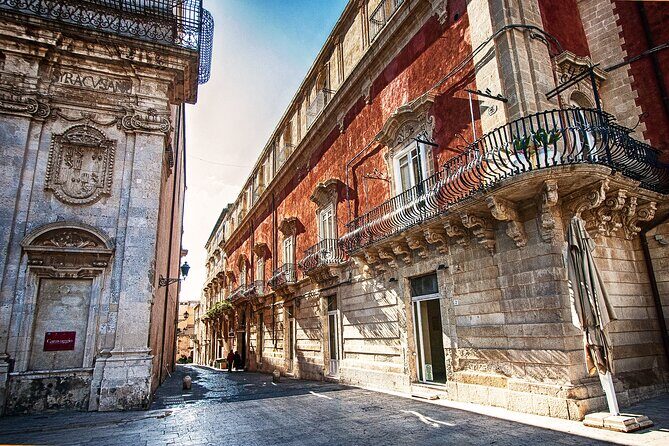 Classical Ortigia Guided Group Tour - An In-Depth Look at the Ortigia Guided Tour