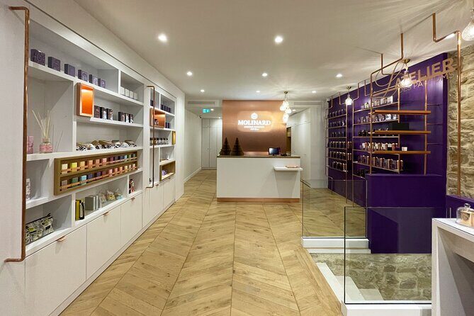 Classical Perfume Workshop in Paris Ier - What Makes This Perfume Workshop Stand Out?
