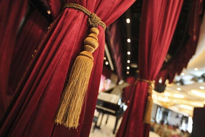 Clay Cooper's Country Express in Branson - Key Points