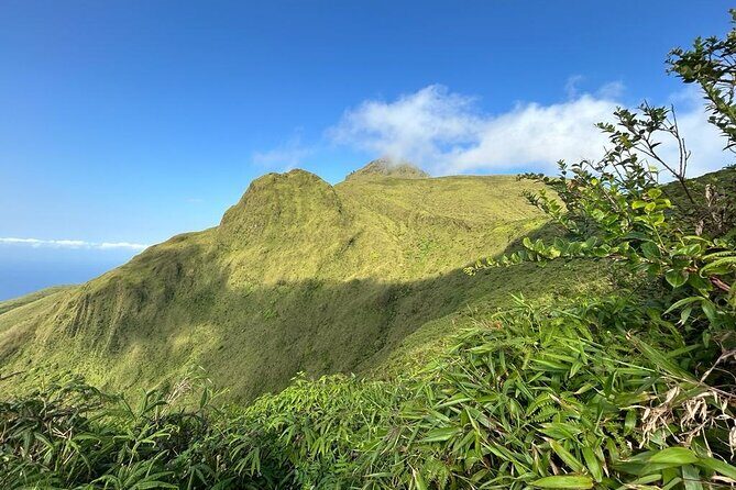 Climb the Pelee Mountain: The Unforgettable Ascension - Key Points
