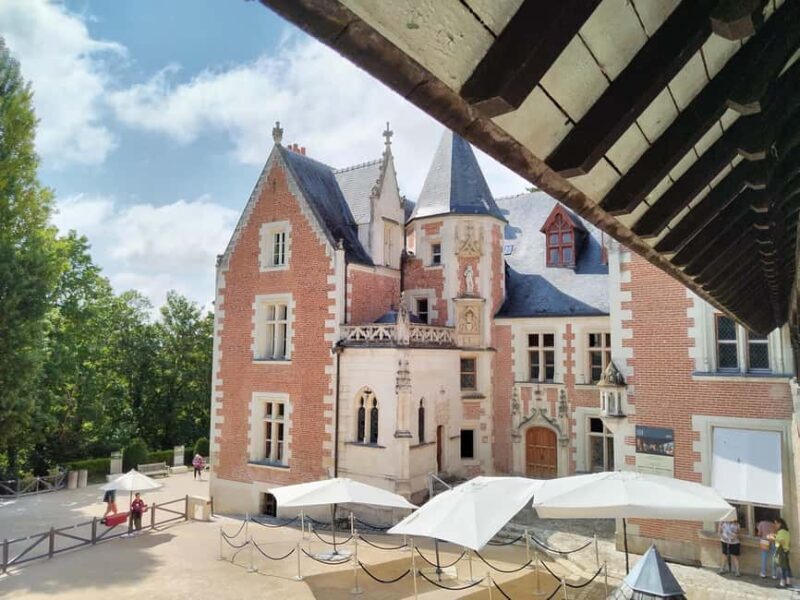Clos Lucé: Da Vinci's Castle Private Guided Tour with Ticket - Price and Value
