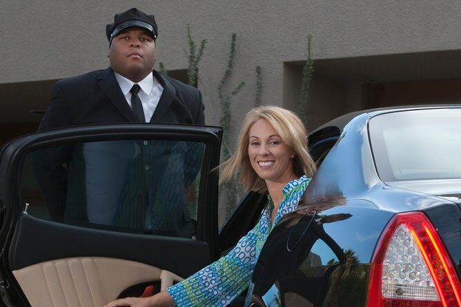 Club Mobay Fast Track Lounge with Private Airport Shuttle - A Detailed Look at the Experience