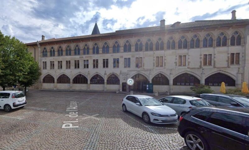 Cluny: Abbey Private Guided Tour with "ticket included" - Final Thoughts