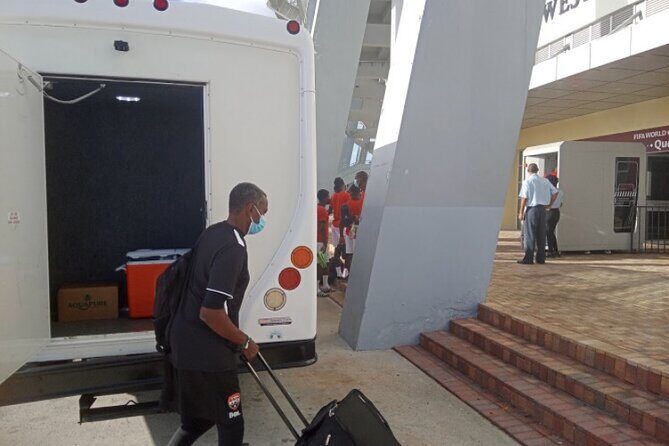 Coaches shuttle groups with luggages tag along - Why choose this shuttle?