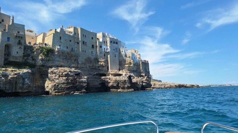 Coast and caves of Polignano:boat tours,drinks,swimming,music and fun - The Itinerary in Detail