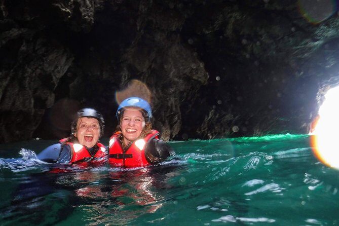 Coasteering and Cliff Jumping Near Lagos - The Group Size and Guide Interaction