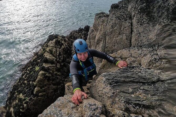 Coasteering (Cliff Jumping, Scrambling, Wild Swimming) on Anglesey - Key Points