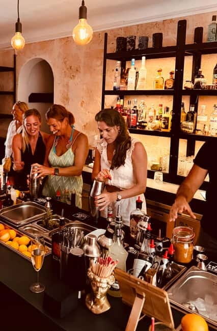 Cocktail course Mallorca - A Deep Dive into the Mallorca Cocktail Experience