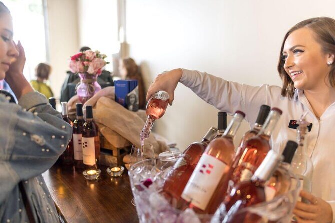 Cocktails And Stories From Pike Place Market - Key Points