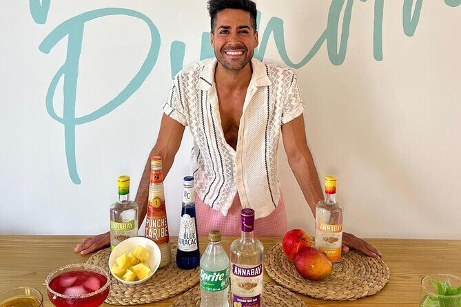 Cocktails, traditions, and Punda Vibes in Curaçao - Key Points