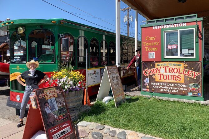 Cody Trolley Tours - Best of the West Trolley Tour - An In-Depth Look at the Best of the West Trolley Tour