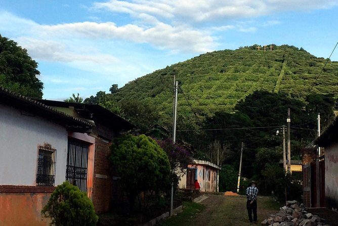 Coffee Country and Ruta de las Flores. A day full of fun! - FAQ