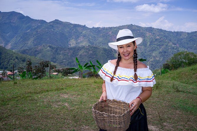 Coffee Tour in Medellin, Transportation, Snack and Lunch. - Key Points