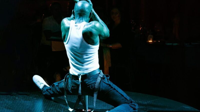 Coimbra: Erotic Cabaret Show and Dinner - A Night of Flavors and Glamour in Coimbra