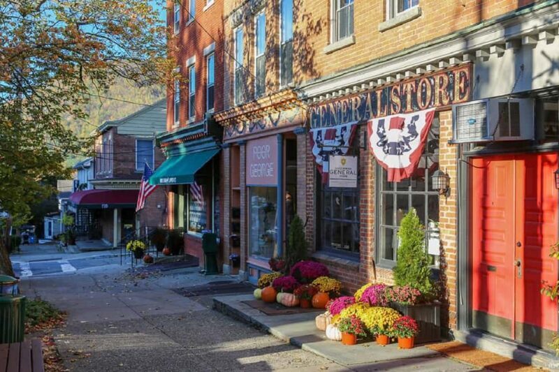 Cold Spring Town&Woodbury Outlets 1-day Tour From NY - Exploring Cold Spring: A Step Back in Time