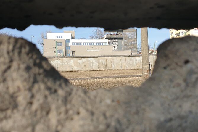 Cold War and Berlin Wall Tour in Italian - A Closer Look at the Tour Experience