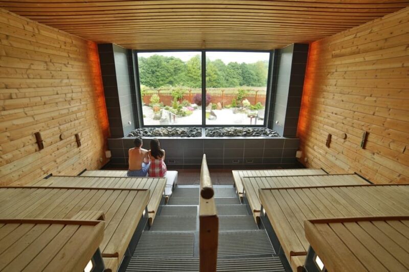 Cologne: 1-day ticket for the Aqualand adventure pool including sauna world - Key Points