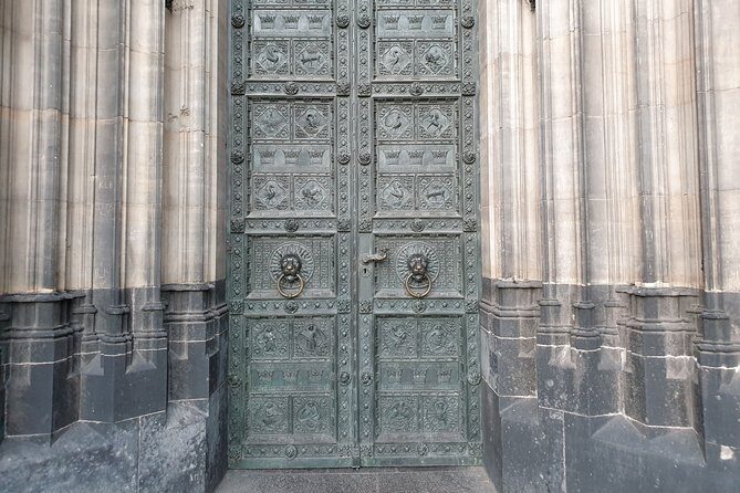Cologne City Tour "Domstadt Experience" Exclusive tour for up to 12 people - Why This Tour Offers Good Value