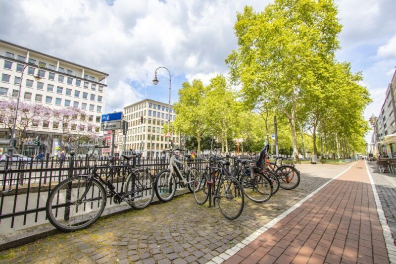 Cologne: Express Walk with a Local in 60 minutes - Exploring Cologne in a Nutshell