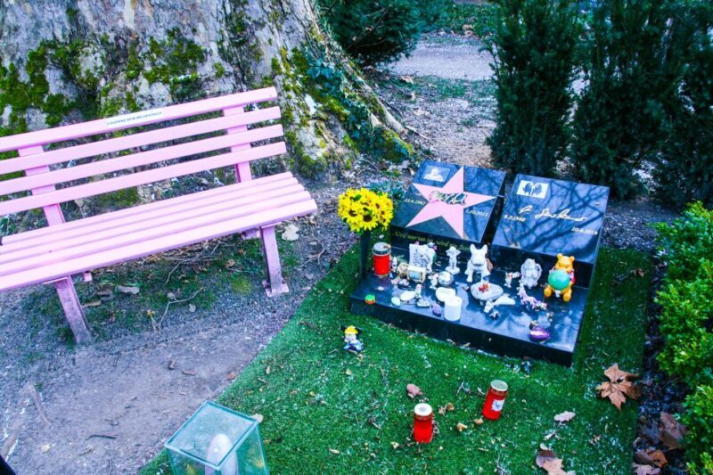 Cologne: Guided Tour of Melatenfriedhof - In-Depth Look at the Experience