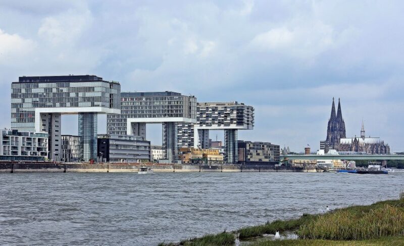 Cologne Highlights Privat Walking Tour & Panoramic boat trip - The Sum Up