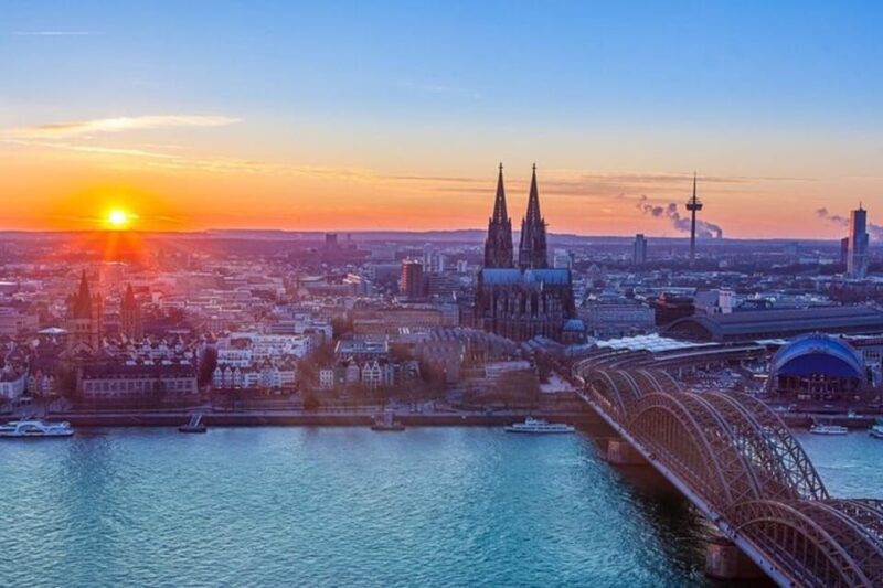 Cologne: Must-See Attractions Walking Tour - A Closer Look at the Experience