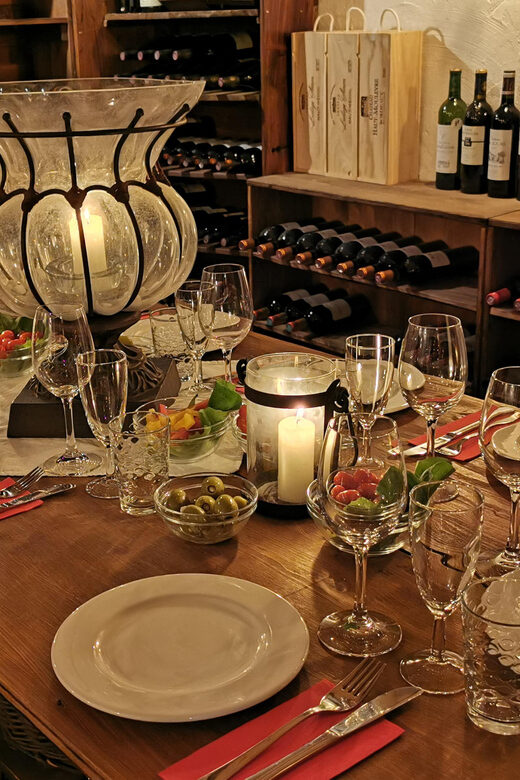Cologne-Nippes: Gourmet wine tasting with cheese platter - Cologne-Nippes: Gourmet Wine Tasting with Cheese Platter