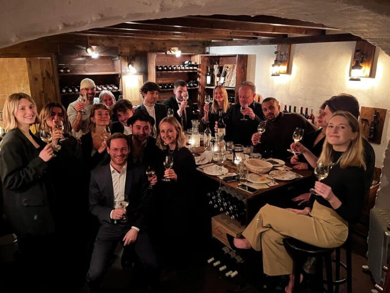Cologne-Nippes: Gourmet wine tasting with cheese platter - Authenticity and Value