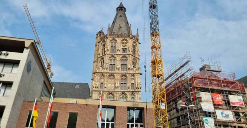 Cologne: Old City Guided Walking Tour - Quick Overview