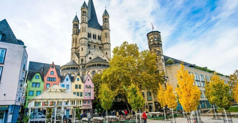 Cologne: Old Town Highlights Private Walking Tour - Detailed Itinerary Breakdown