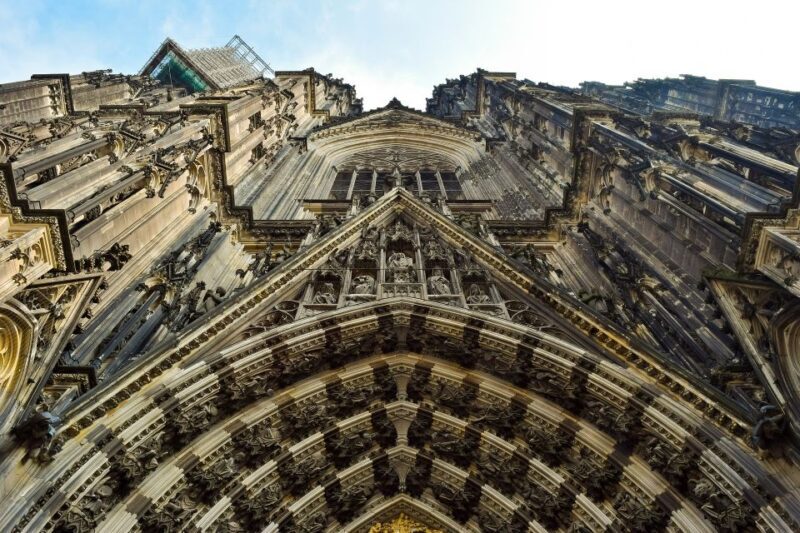 Cologne: Old Town Highlights Walking Tour - Scenic Walks and Iconic Bridges