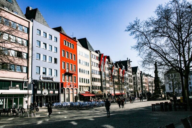 Cologne: Old Town Walking Tour with 1 Brewery Visit & 1 Beer - Exploring Colognes Old Town: A Walking Tour with Beer